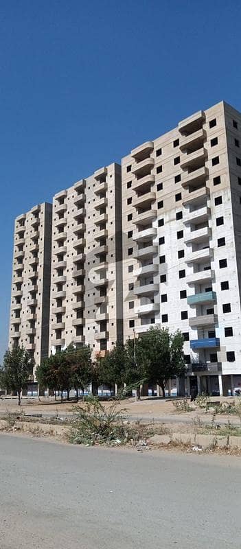 وقار ٹوِن ٹاور سعدی روڈ کراچی میں 3 کمروں کا 4 مرلہ فلیٹ 64 لاکھ میں برائے فروخت۔