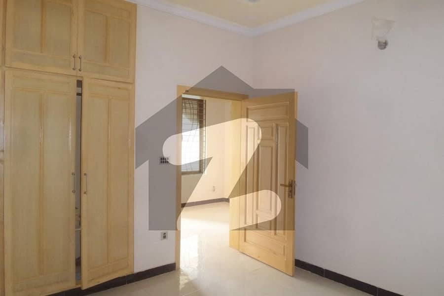House Available For sale In Jinnah Gardens Phase 1