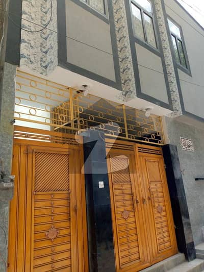 بھٹائی کالونی - بلاک بی بھٹائی کالونی کورنگی کراچی میں 6 کمروں کا 3 مرلہ مکان 1.4 کروڑ میں برائے فروخت۔