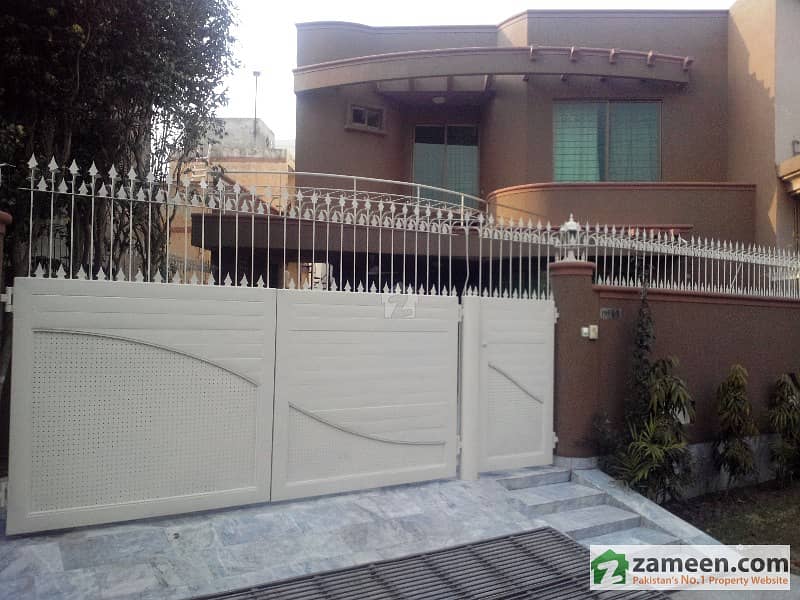 Near DHA 10 Marla Solid Constructed Luxury House For Sale