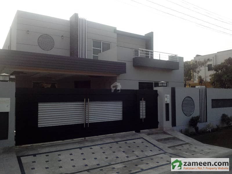 1 Kanal Corner Brand New House For 2 Families - Prime Location - 265 Lac