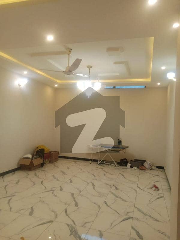 ای ۔ 11 اسلام آباد میں 3 کمروں کا 1 کنال بالائی پورشن 1.4 لاکھ میں کرایہ پر دستیاب ہے۔ ای ۔ 11 اسلام آباد میں 3 کمروں کا 1 کنال بالائی پورشن 1.4 لاکھ میں کرایہ پر دستیاب ہے۔