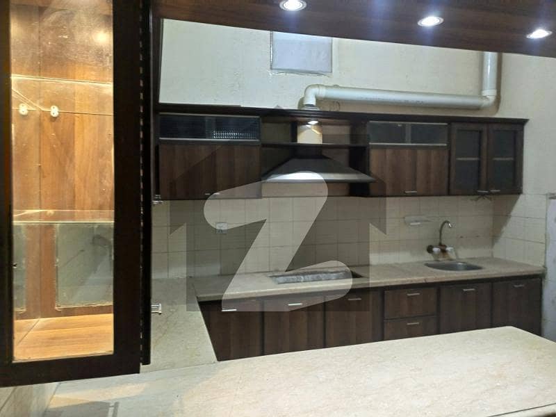 60 Sqr Yrd, 2 Bed Lounge, Block 12, Gulistan E Johar Portion For Rent