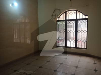 Ideal Upper Portion For rent In Allama Iqbal Town - Gulshan Block