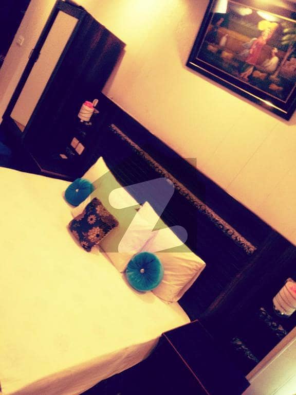 خدا بخش کالونی کینٹ لاہور میں 1 کمرے کا 5 مرلہ کمرہ 8 ہزار میں کرایہ پر دستیاب ہے۔