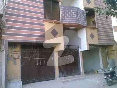 3 Rooms Flat For Sale In Liaquatabad