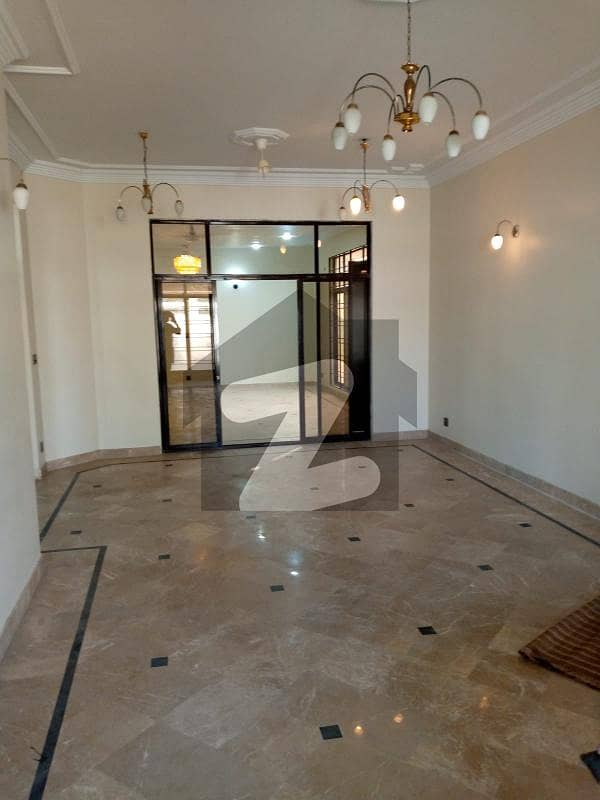 Ground portion 3 bedrooms for rent 500 yards in dha phase 7