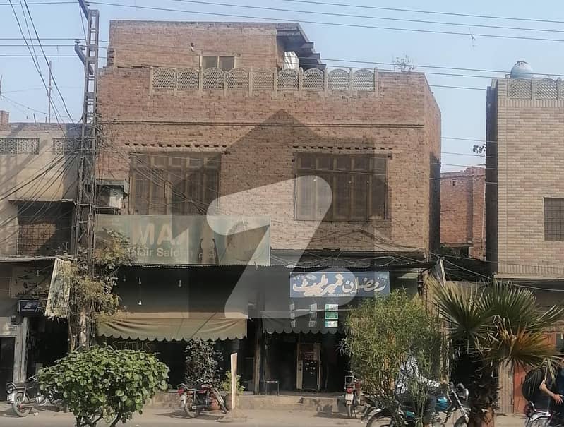 مصطفٰی آباد سوِل لائنز فیصل آباد میں 3 مرلہ دکان 5.29 کروڑ میں برائے فروخت۔