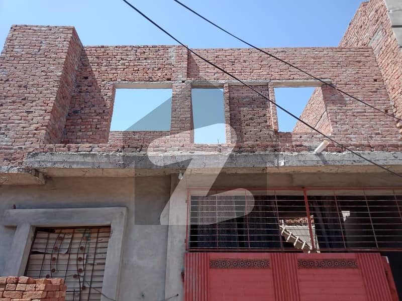 ملت ٹاؤن فیصل آباد میں 6 مرلہ مکان 1.2 کروڑ میں برائے فروخت۔ ملت ٹاؤن فیصل آباد میں 6 مرلہ مکان 1.2 کروڑ میں برائے فروخت۔