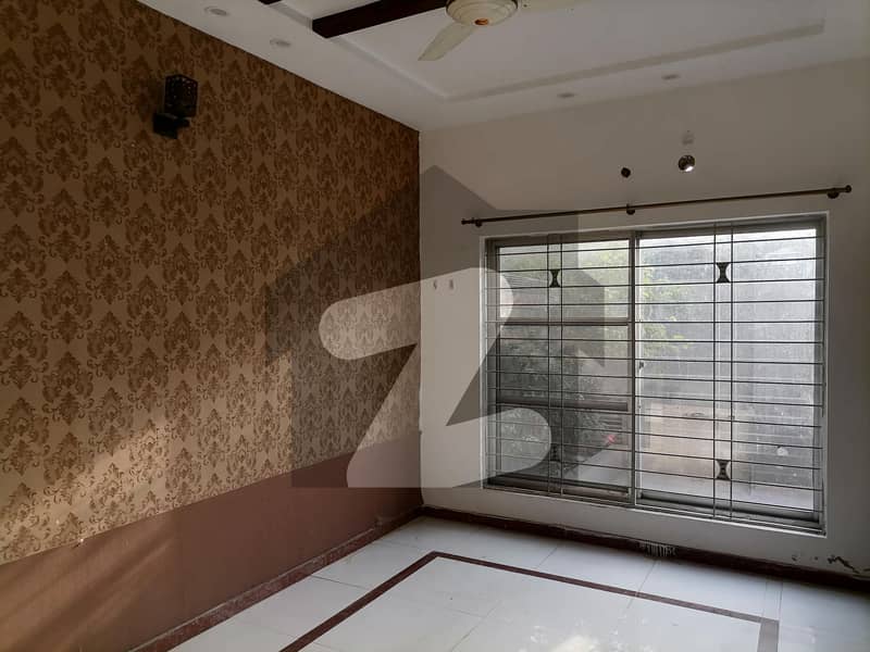 Upper Portion Of 5 Marla Is Available For rent In Park View City - Platinum Block, Lahore