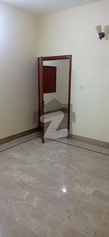 Portion For Rent 3 Bedroom Drawing And Lounge Vip Block 14