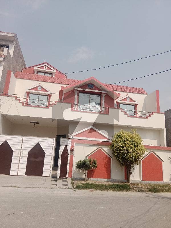 بسم اللہ ہاؤسنگ سکیم جی ٹی روڈ لاہور میں 5 کمروں کا 8 مرلہ مکان 65 ہزار میں کرایہ پر دستیاب ہے۔