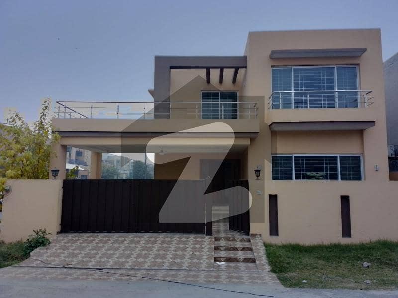 12 Marla Beautiful House Is Available