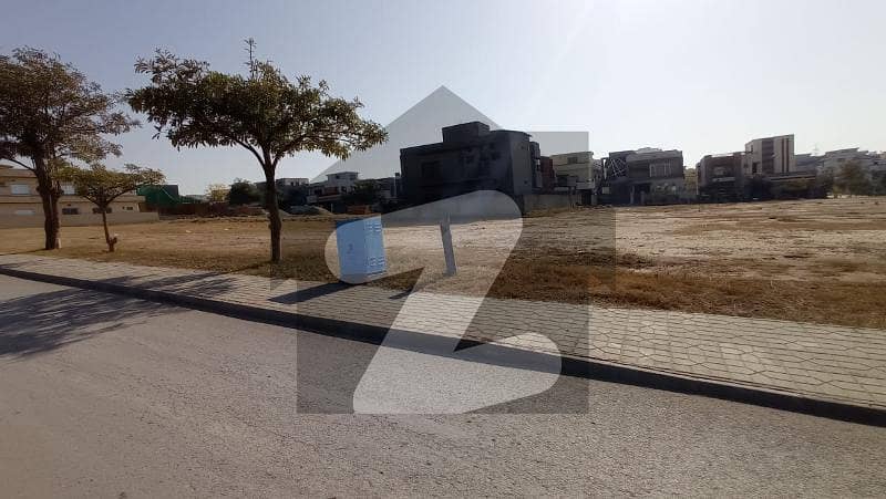 Rare Opportunity: Own a Prime 3 Marla Plot in the Desirable Park Zameen Town