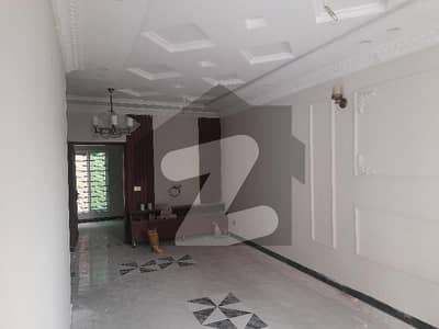 ویلینشیاء ۔ بلاک ایچ ویلینشیاء ہاؤسنگ سوسائٹی لاہور میں 2 کمروں کا 1 کنال مکان 1.2 لاکھ میں کرایہ پر دستیاب ہے۔