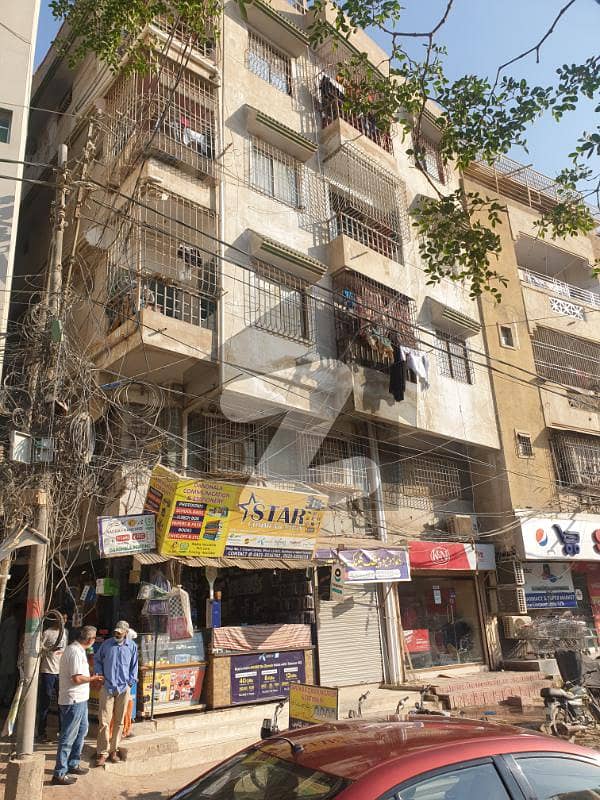 گلشنِ اقبال - بلاک 13 ڈی - 1 گلشنِ اقبال گلشنِ اقبال ٹاؤن کراچی میں 2 کمروں کا 3 مرلہ فلیٹ 50 لاکھ میں برائے فروخت۔