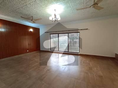 E-7 03 Bedroom Marble Flooring Renovated Compact House For Rent E-7 03 Bedroom Marble Flooring Renovated Compact House For Rent