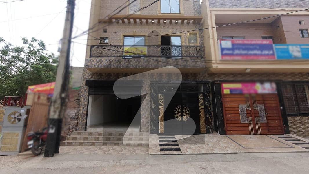 On Excellent Location House For sale In Sabzazar Scheme - Block P