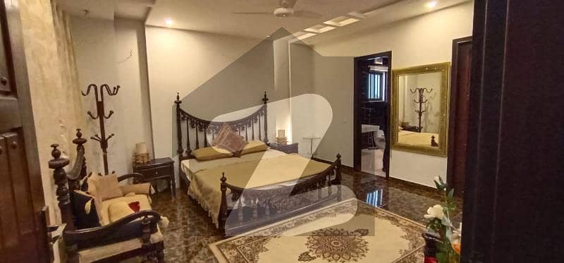 1 KANAL UPPER PORTION FOR RENT FULLY FURNISHED IN EX AIR AVENUE PHASE 8