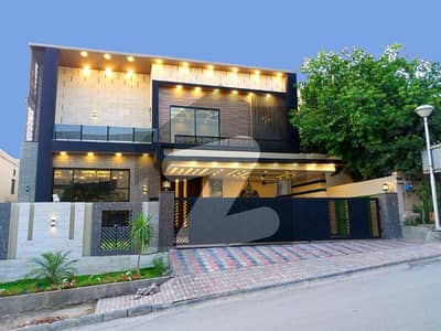 بحریہ ٹاؤن فیز 3 بحریہ ٹاؤن راولپنڈی راولپنڈی میں 5 کمروں کا 1 کنال مکان 10.25 کروڑ میں برائے فروخت۔
