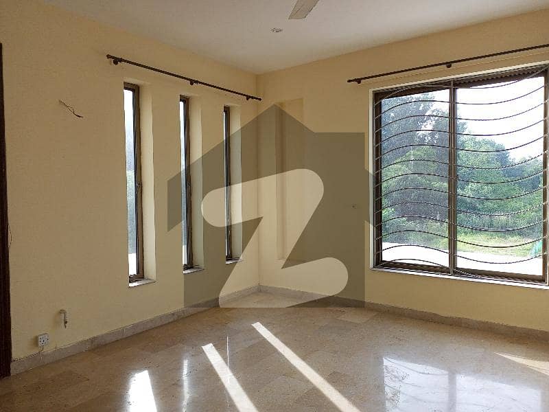 Independent upper portion for rent in F10