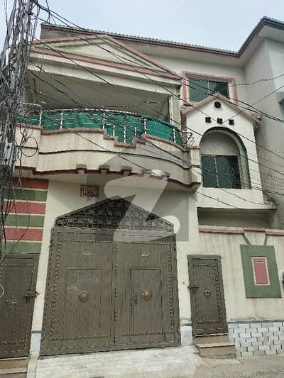 ورسک روڈ پشاور میں 4 کمروں کا 5 مرلہ بالائی پورشن 25 ہزار میں کرایہ پر دستیاب ہے۔