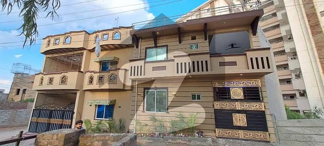 جنجوعہ ٹاؤن راولپنڈی میں 3 کمروں کا 4 مرلہ مکان 90.0 لاکھ میں برائے فروخت۔