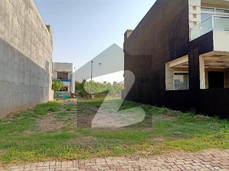 5 Marla Near To Main Gate Plot Available For Sale