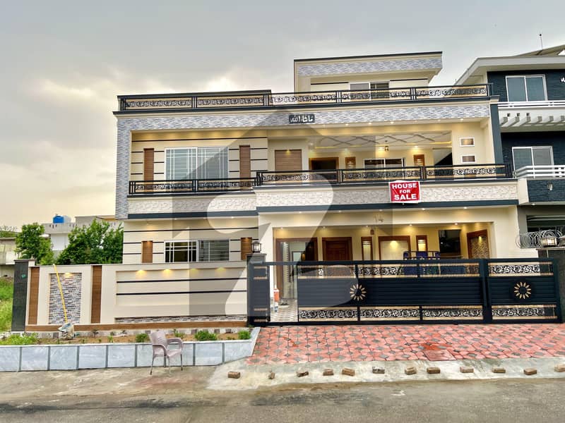LUXURIOUS KANAL BRAND NEW DOUBLE STORY HOUSE FOR SALE