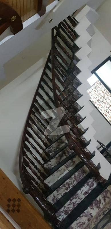 پشاور روڈ راولپنڈی میں 4 کمروں کا 12 مرلہ مکان 5.2 کروڑ میں برائے فروخت۔