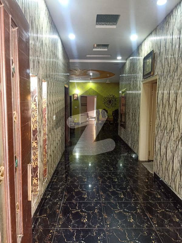 آرکیٹیکٹس انجنیئرز ہاؤسنگ سوسائٹی لاہور میں 6 کمروں کا 1 کنال مکان 6 کروڑ میں برائے فروخت۔