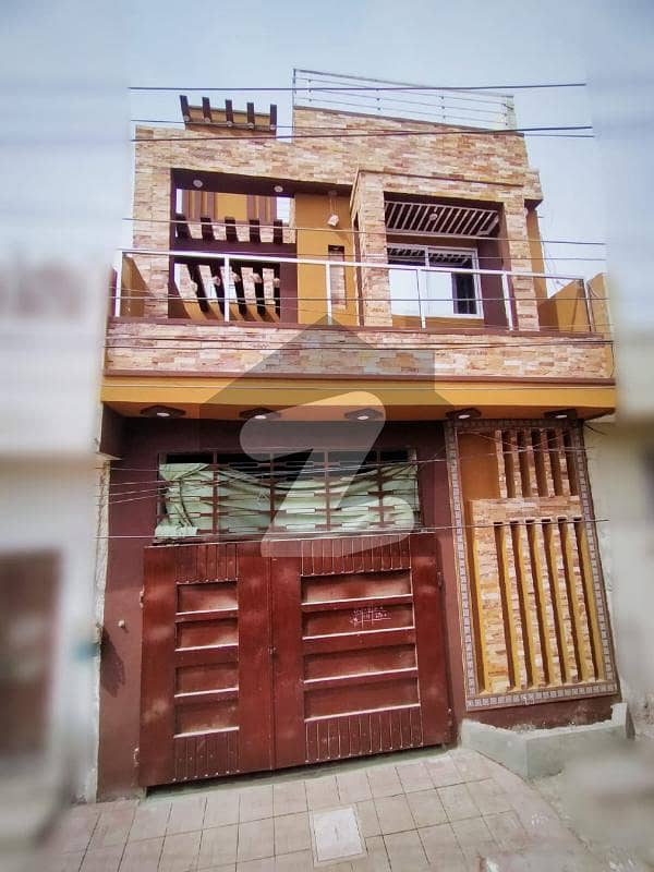 نارتھ گلگشت ملتان میں 4 کمروں کا 5 مرلہ مکان 95 لاکھ میں برائے فروخت۔