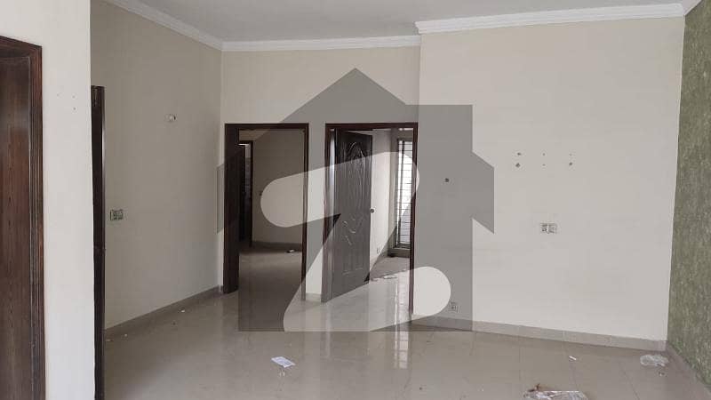 1125 Square Feet Upper Portion Situated In Eden Boulevard Housing Scheme For Rent
