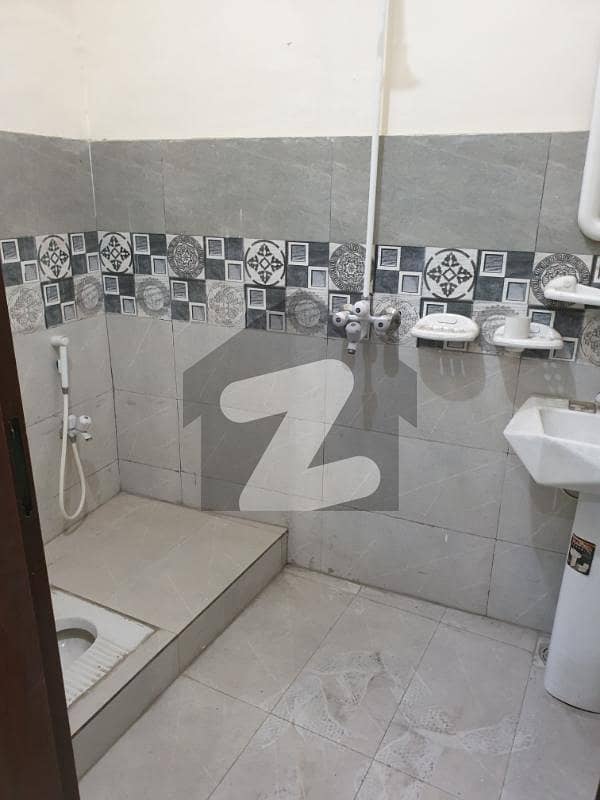 4 Marla First Floor Flat Available For Rent In Samanabad