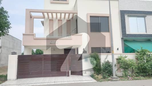 House Of 10 Marla In Bahria Orchard Phase 1 - Central Is Available