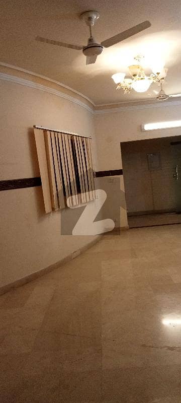 A beautiful unfurnished apartment available for rent in f-11 Markaz Islamabad