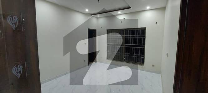 5 Marla First Floor Available For Rent In Secter D Bahria Town Lahore