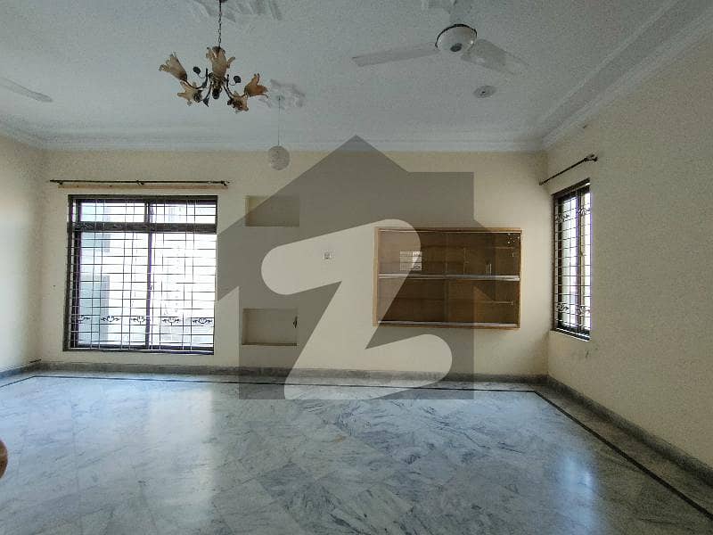 01-Kanal 04-Bedroom's Upper Portion Available For Rent in Guldasht Town Lahore Cantt.