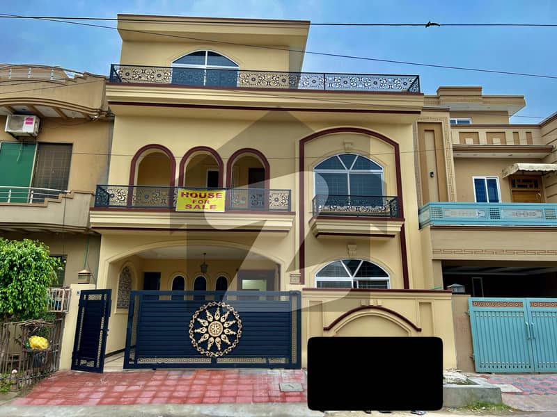 سوان گارڈن اسلام آباد میں 5 کمروں کا 7 مرلہ مکان 3.25 کروڑ میں برائے فروخت۔