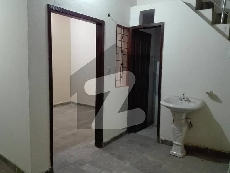Tripple Storey 3 Marla House Available In Allama Iqbal Town - Jahanzeb Block For sale