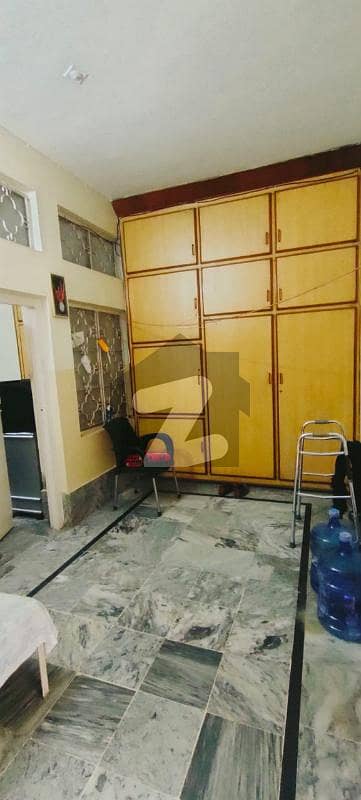 شاہ خالد کالونی راولپنڈی میں 5 کمروں کا 5 مرلہ مکان 1.25 کروڑ میں برائے فروخت۔
