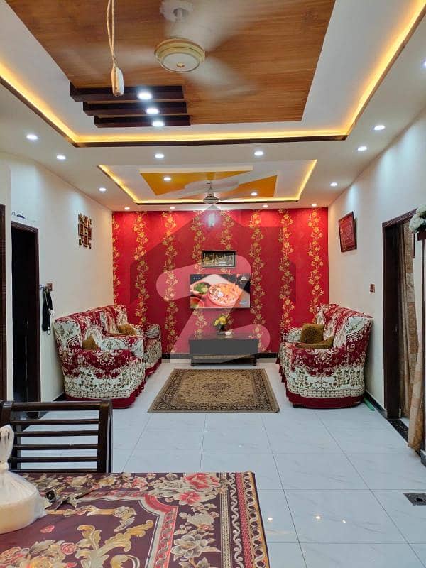 شالیمار لنک روڈ لاہور میں 6 کمروں کا 4 مرلہ مکان 1.35 کروڑ میں برائے فروخت۔