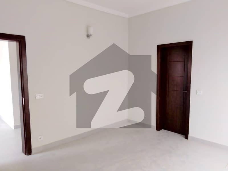 Prime Location 1100 Square Feet Flat In Sanober Twin Tower Best Option