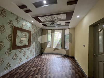 لیک سٹی ۔ سیکٹرایم ۔ 7 لیک سٹی رائیونڈ روڈ لاہور میں 3 کمروں کا 5 مرلہ مکان 50 ہزار میں کرایہ پر دستیاب ہے۔