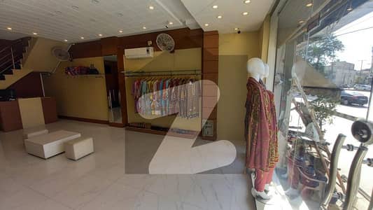 پی آئی اے مین بلیوارڈ لاہور میں 7 مرلہ دکان 2 لاکھ میں کرایہ پر دستیاب ہے۔