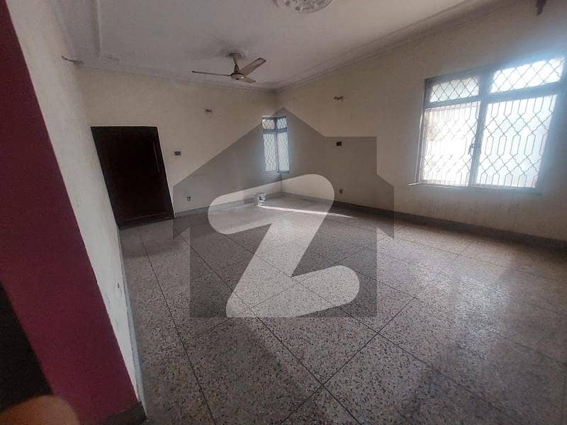 10 Marla Triple story house 1st Floor available for rent in kamran block Allama iqbal town Lahore