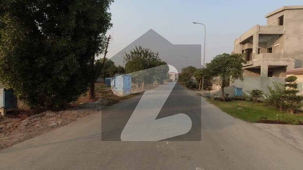 Perfect Prime Location 5 Marla Commercial Plot In Fazaia Housing Scheme Phase 1 - Block D For sale