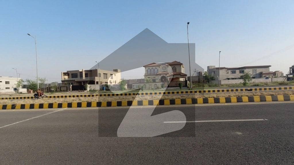 1 Kanal beautifully excellent located plot for sale in phase 7