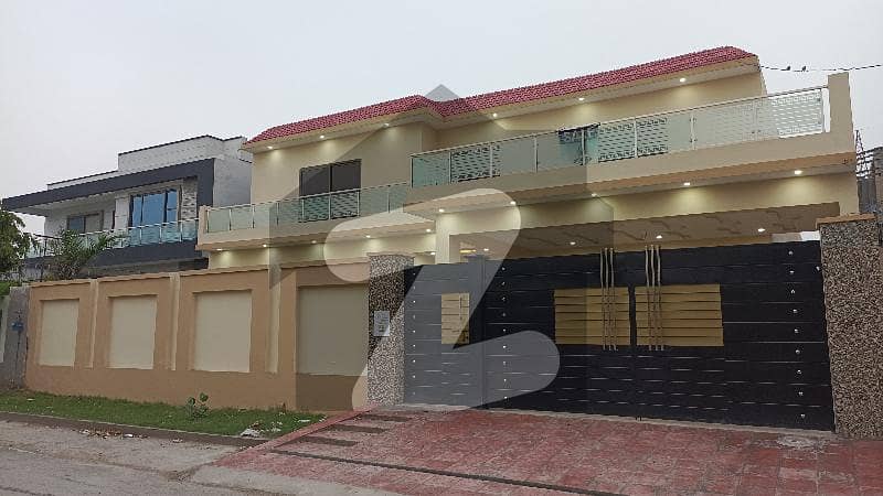 1 Kanal Luxury Villa Available For Sale 1 Kanal Luxury Villa Available For Sale