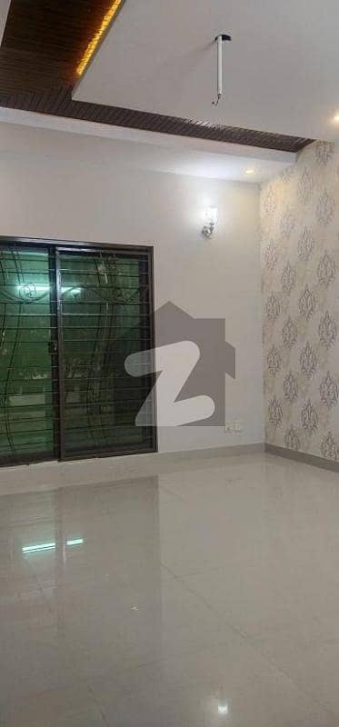 10 Marla Full House For Rent In Jasmin Block Sactor C Bahria town Lahore